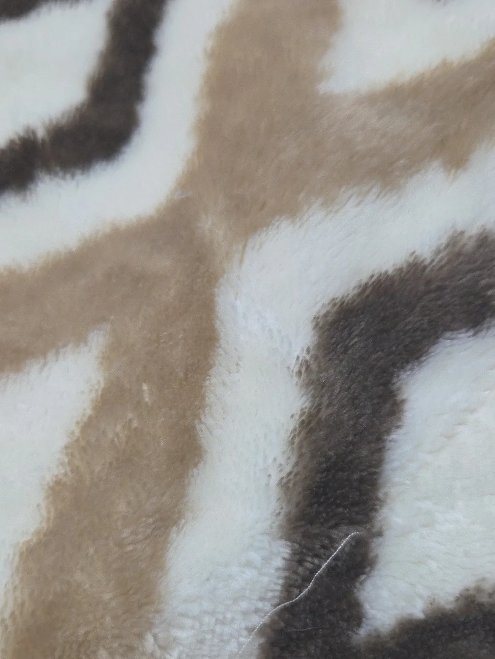 Cozy Reversible Sherpa Throw Blanket - Cream and Tan